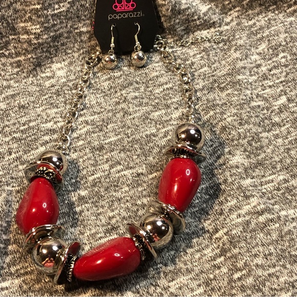 paparazzi Jewelry - Brick red and silver chunky short necklace